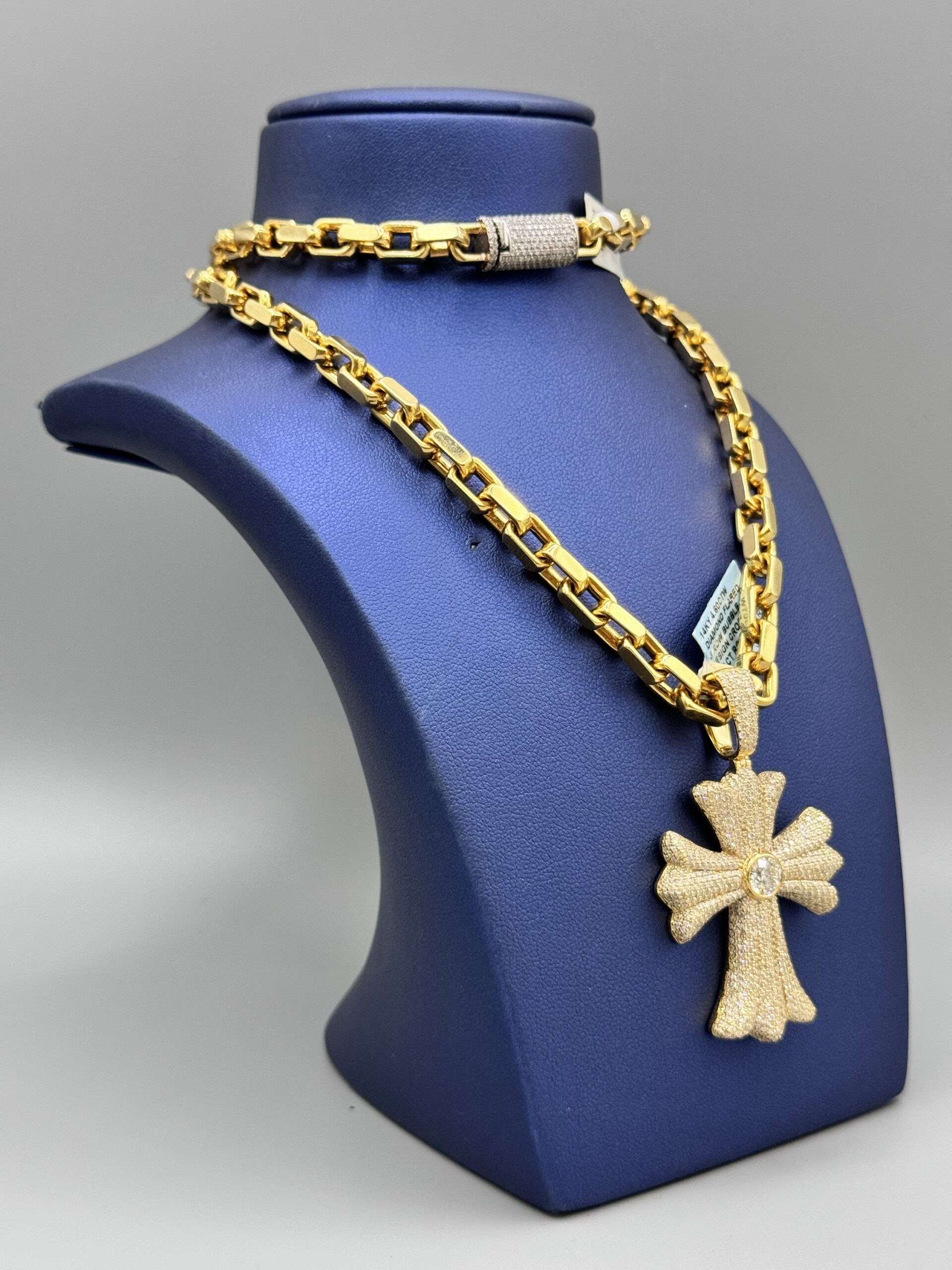 14KT Gold 4.60CT Dia Cross / 14KT 1.22CT Dia Lock AnchorLink ComboSet - Image 3