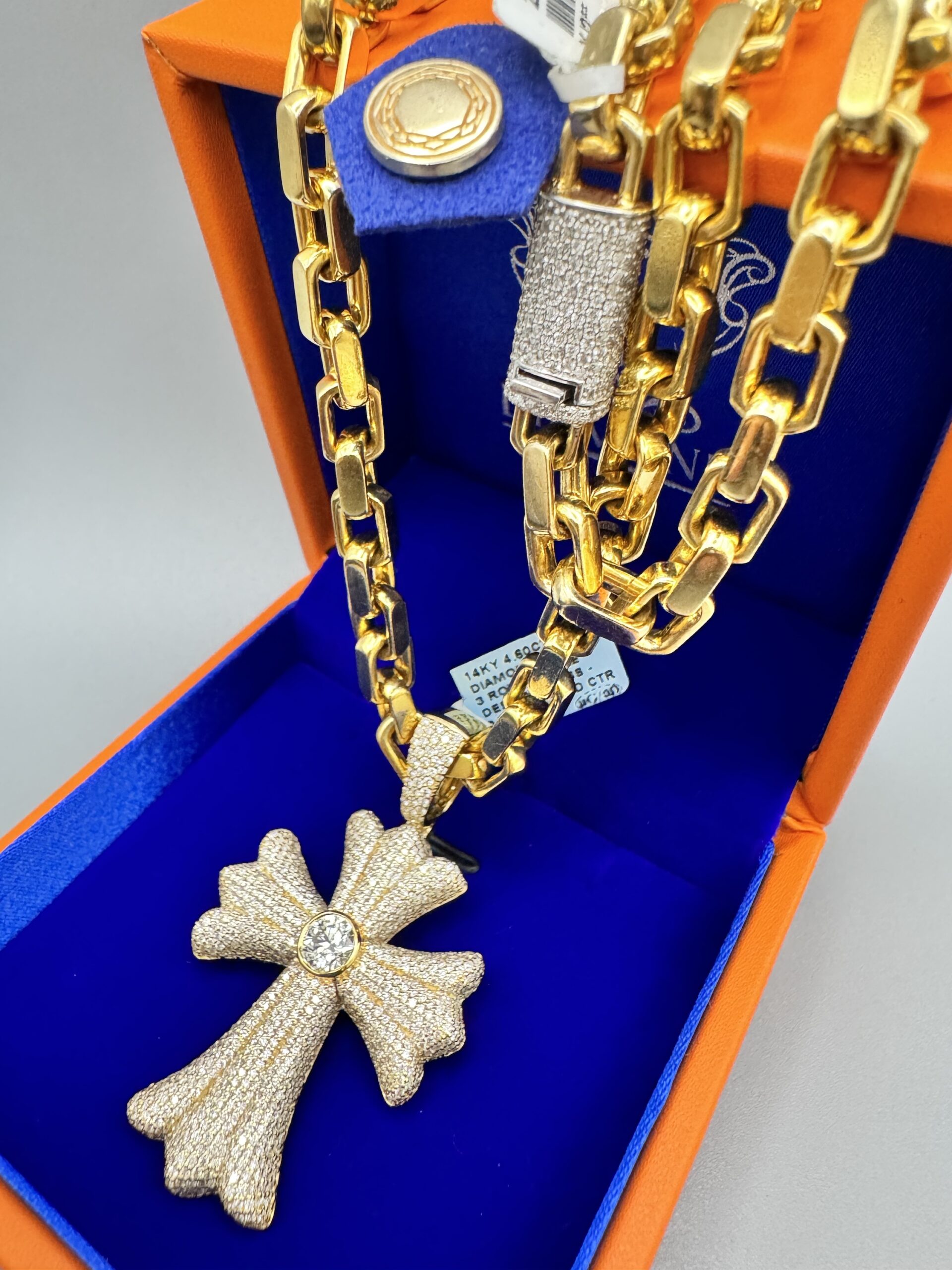 14KT Gold 4.60CT Dia Cross / 14KT 1.22CT Dia Lock AnchorLink ComboSet - Image 6