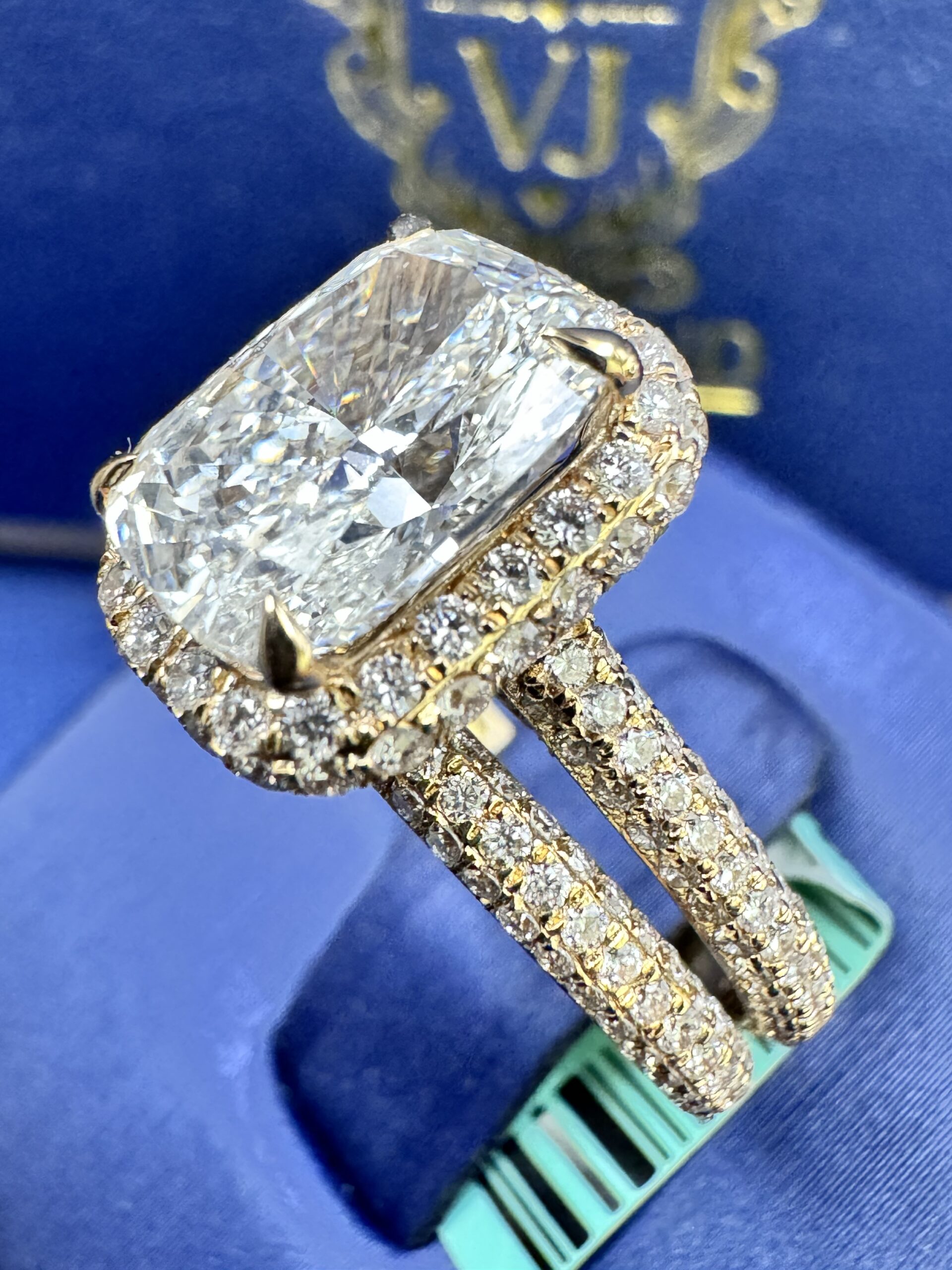 14KT Gold 4.74CT LabGrown Rectangle CushionCut Bridal Ring - Image 4