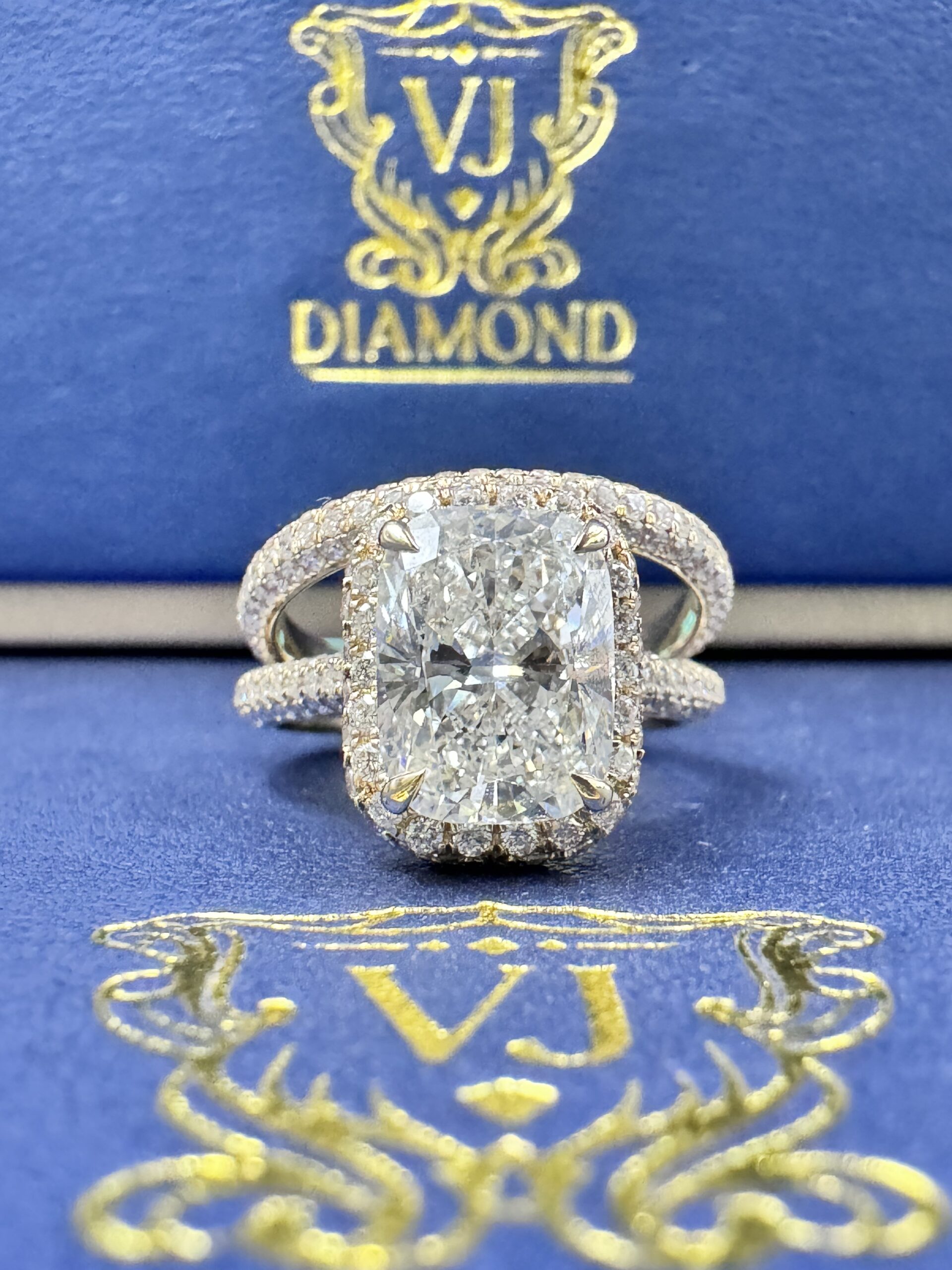 14KT Gold 4.74CT LabGrown Rectangle CushionCut Bridal Ring - Image 7