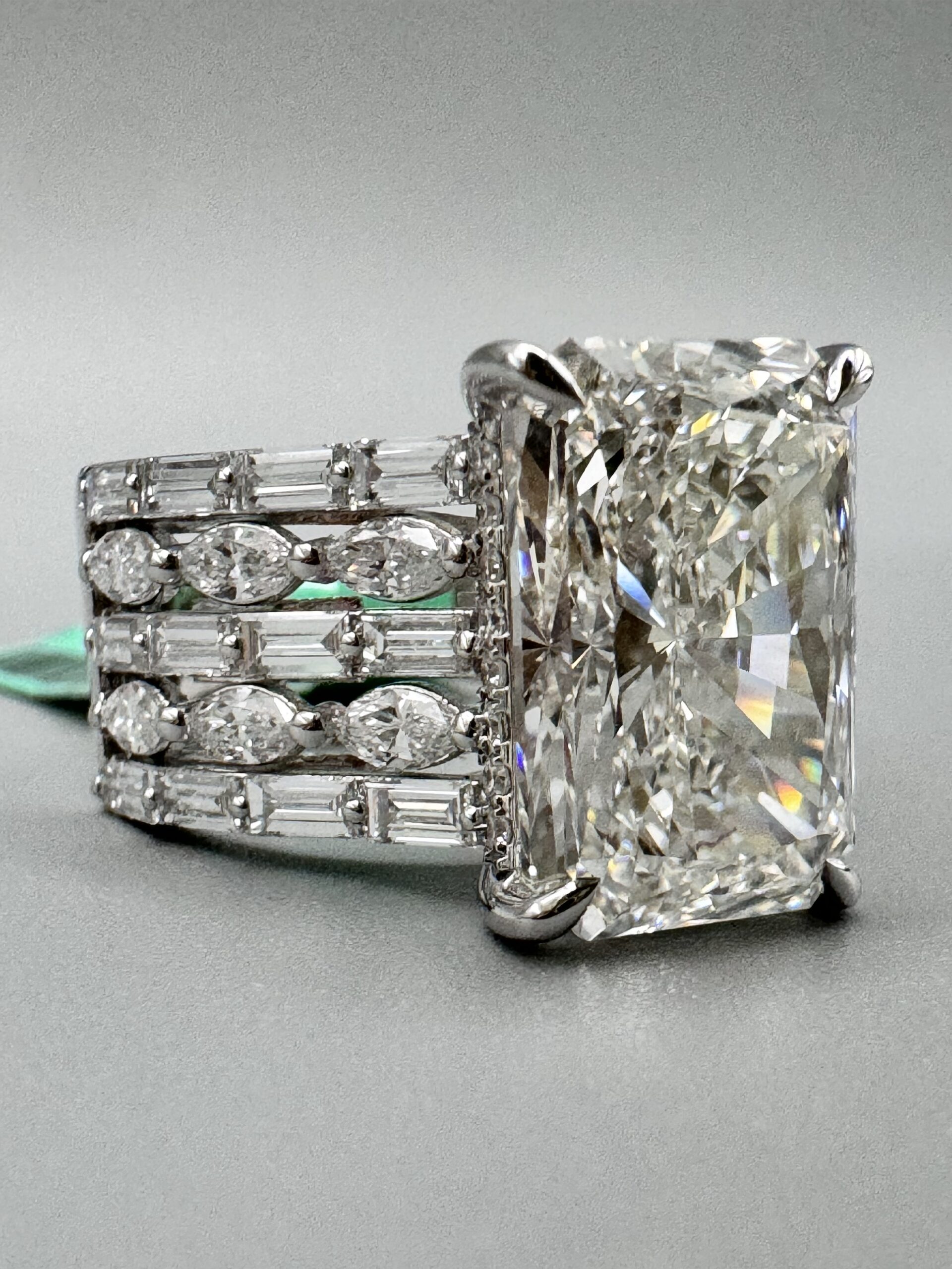 14KT W/Gold 9.00CT RadiantCut LG Diamond Bridal Ring - Image 6