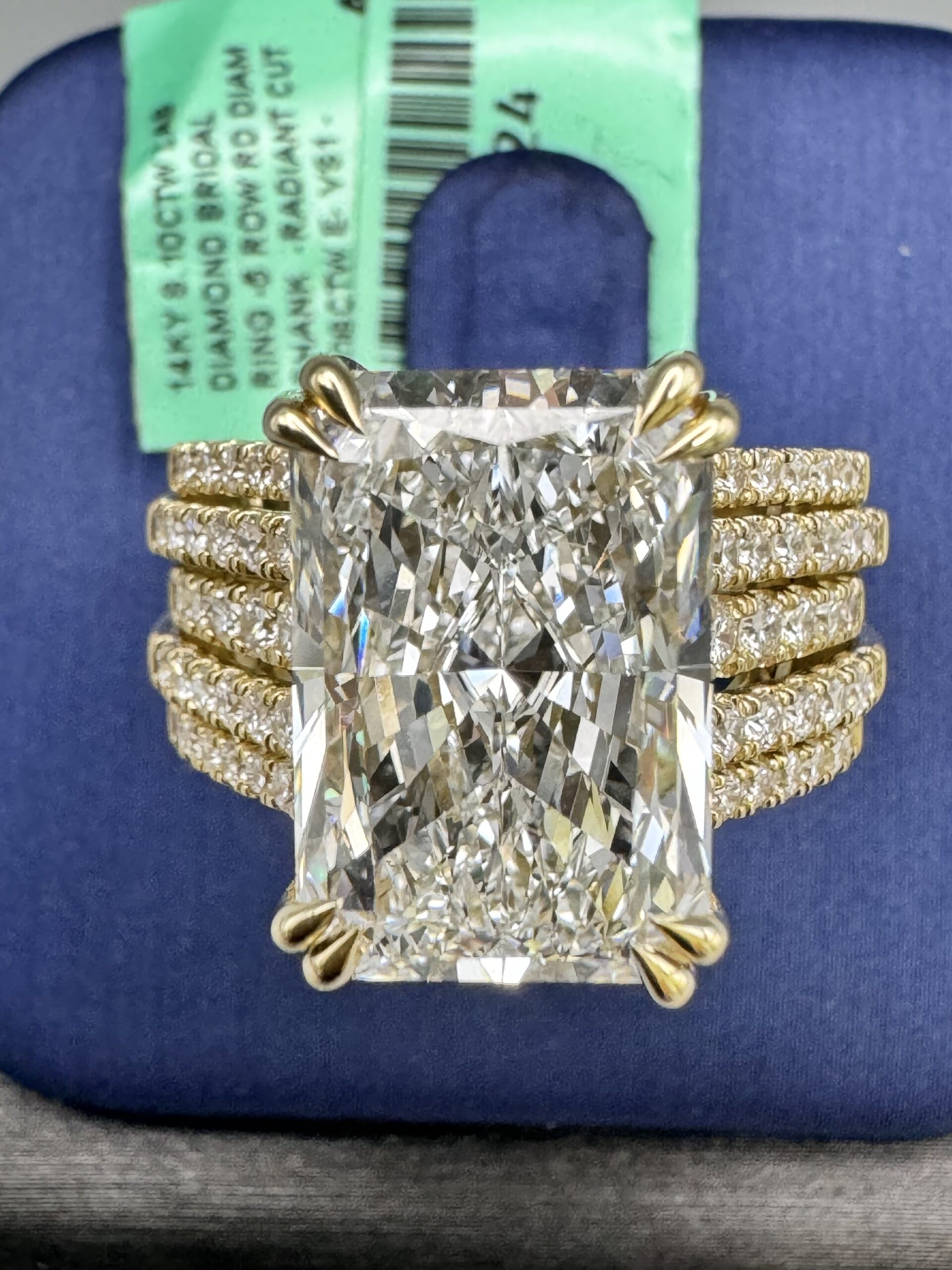 14KT Gold 8.10CT RadiantCut LG Diamond Bridal Ring